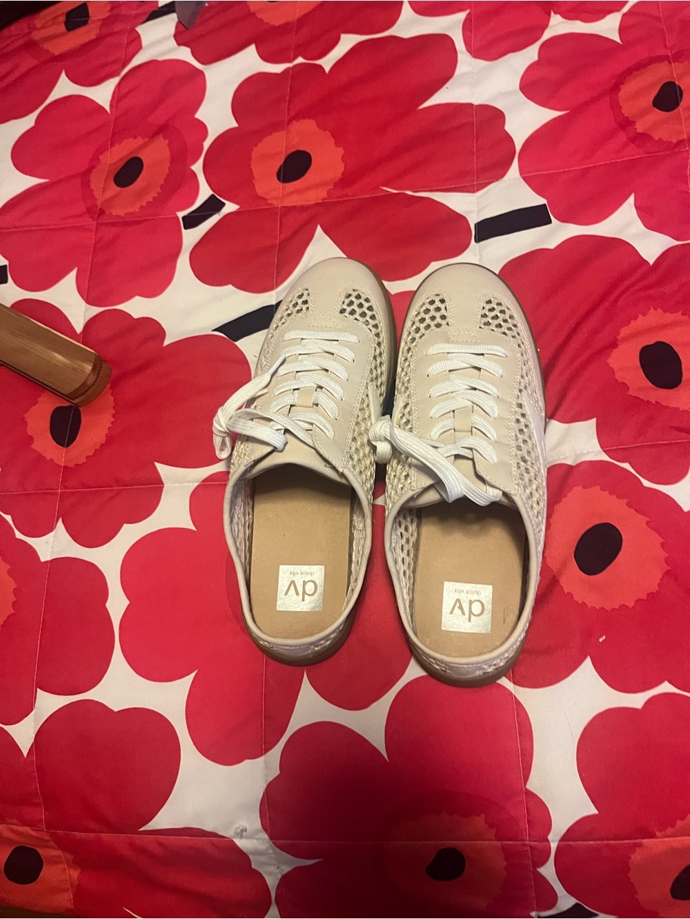 Dolce Vita Cream Lace-Up Women’s Sneakers with Woven Panels - Picture 5 of 5